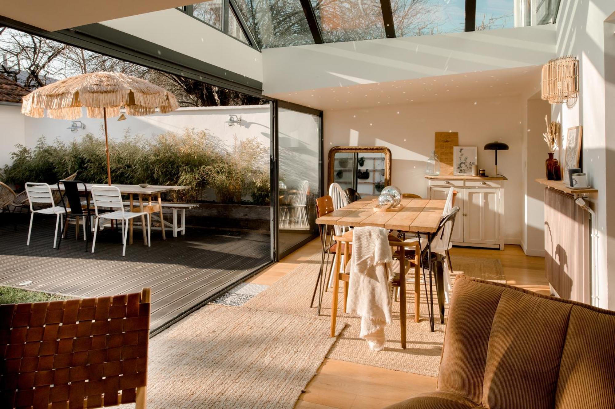 Chambres dans maison familiale avec jardin et studio au sein du Triangle d'Or de Rueil Malmaison, aux portes de Paris et la Défense Extérieur photo