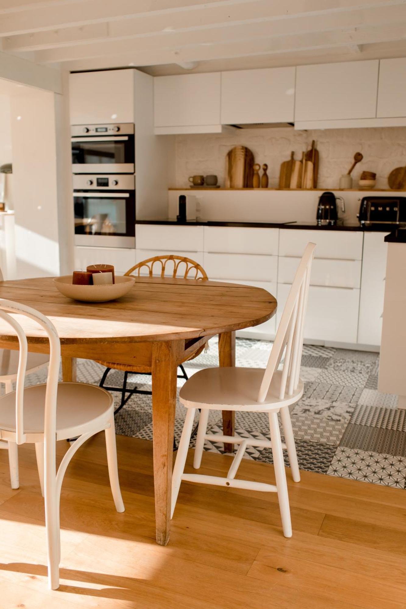 Chambres dans maison familiale avec jardin et studio au sein du Triangle d'Or de Rueil Malmaison, aux portes de Paris et la Défense Extérieur photo